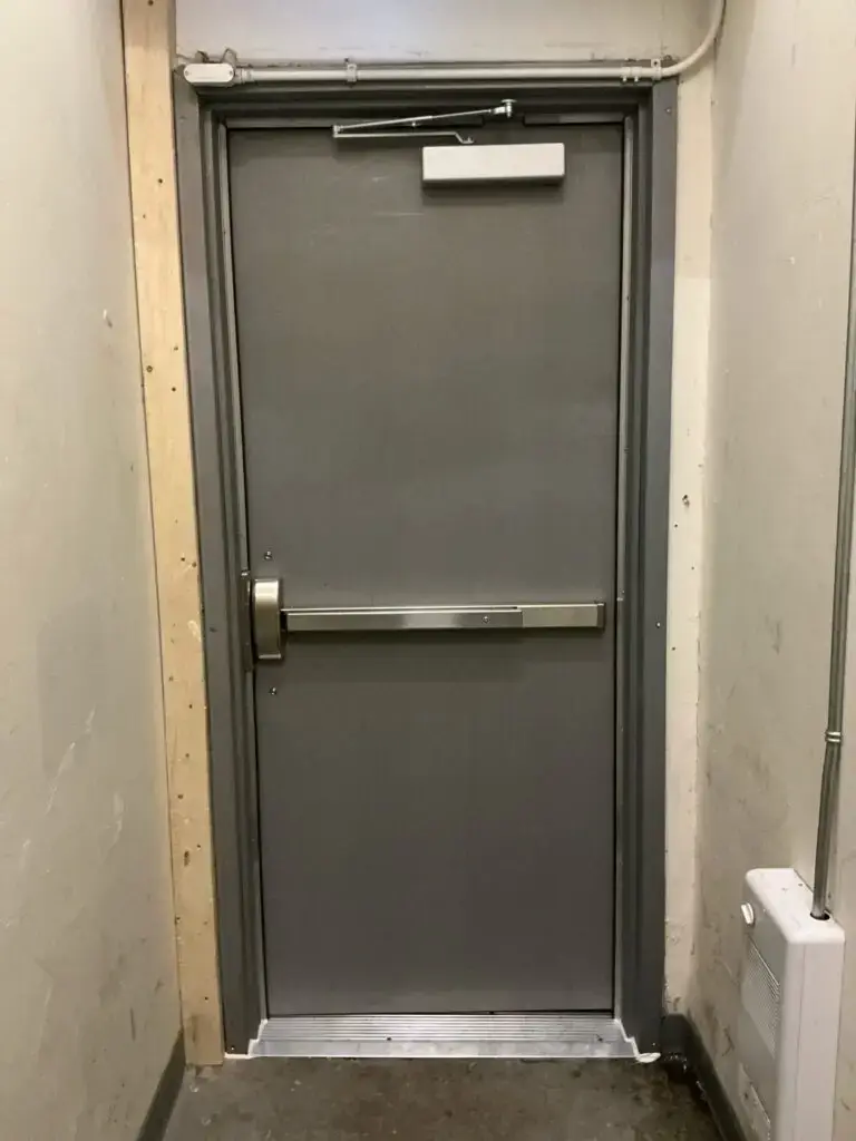 mirrored bi fold closet doors